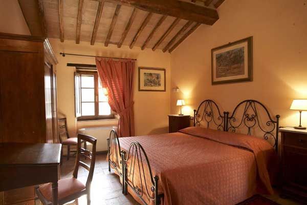 Villa Monticiano: Tuscany > Montalcino Luxury Villa for Rent